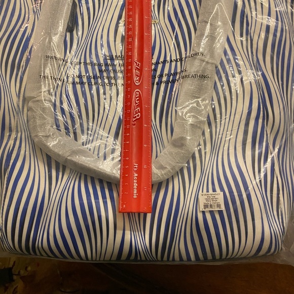 NWT VERA BRADLEY ELLA TOTE -STREETERVILLE BLUE WHITE WAVY LARGE STRIPED BAG/TOTE - Picture 2 of 9